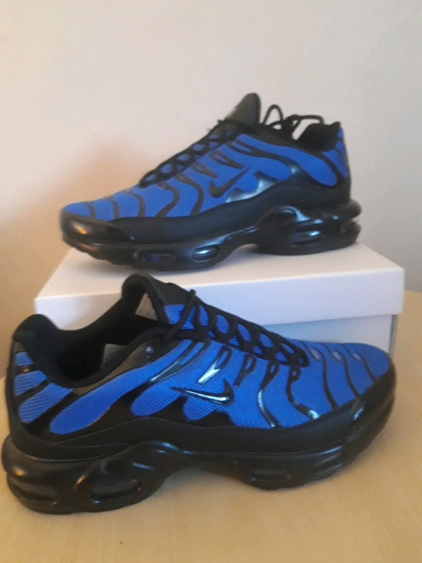 black nike trainers mens size 9